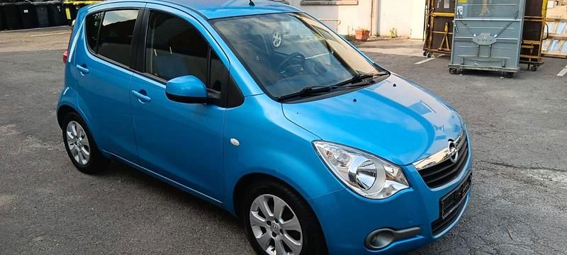 Blau Gebraucht 2009 Opel Agila Edition Kleinwagen | 5.890 € (Fairer Preis) - Bild 1/4