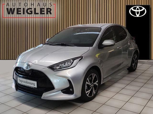 Silber Neu 2025 Toyota Yaris Hybrid Comfort Limousine | 25.490 € (Fairer Preis) - Bild 1/4