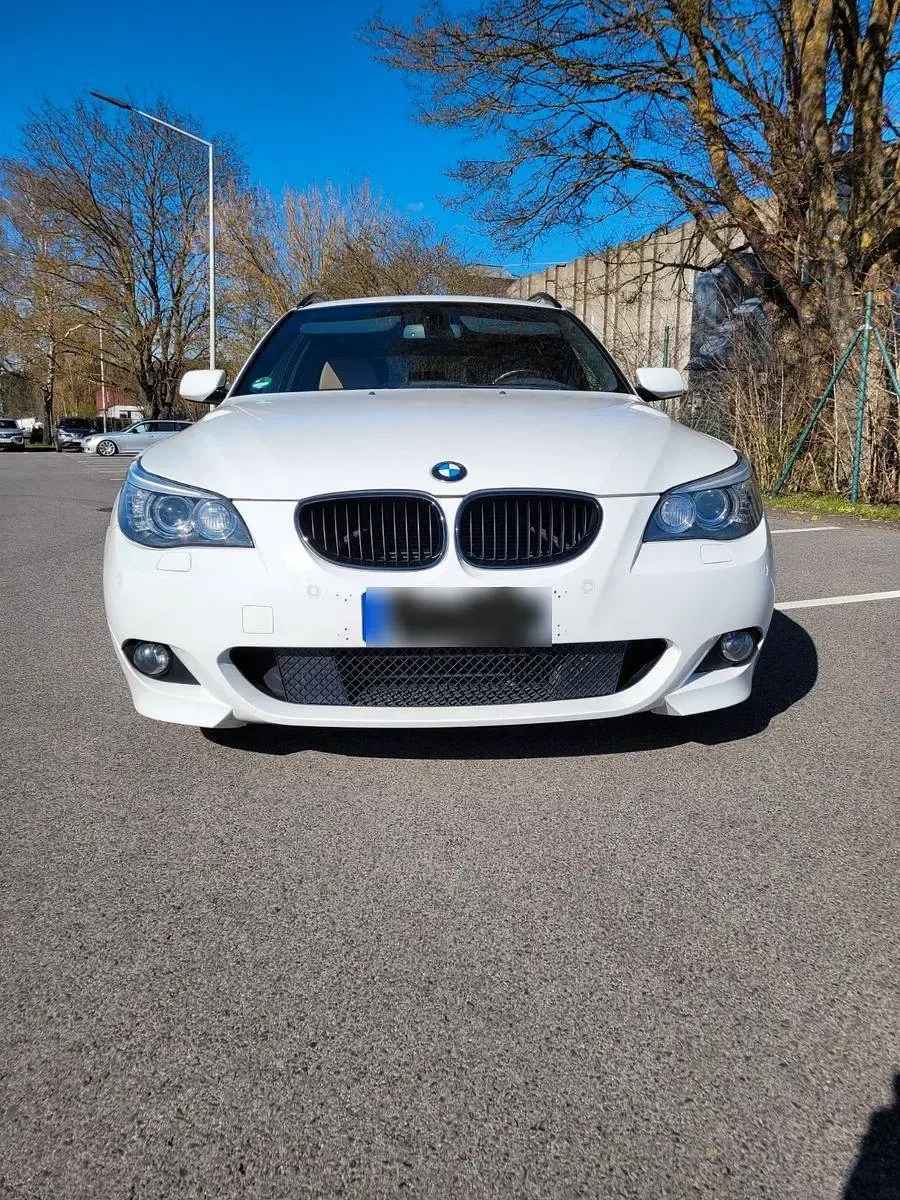 Gebraucht BMW 530 Sport Line 272 PS (200 kW) 2008 Weiß Kombi