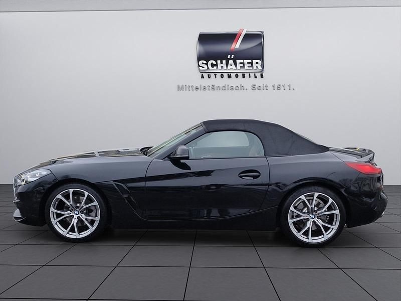 Gebraucht BMW Z4 Sport Line 197 PS (144 kW) 2022 Schwarz Cabrio