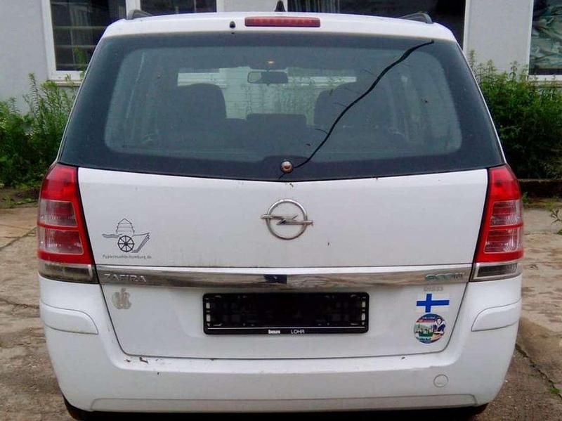 Gebraucht Opel Zafira Edition 110 PS (80 kW) 2009 Weiß Van / Kleinbus