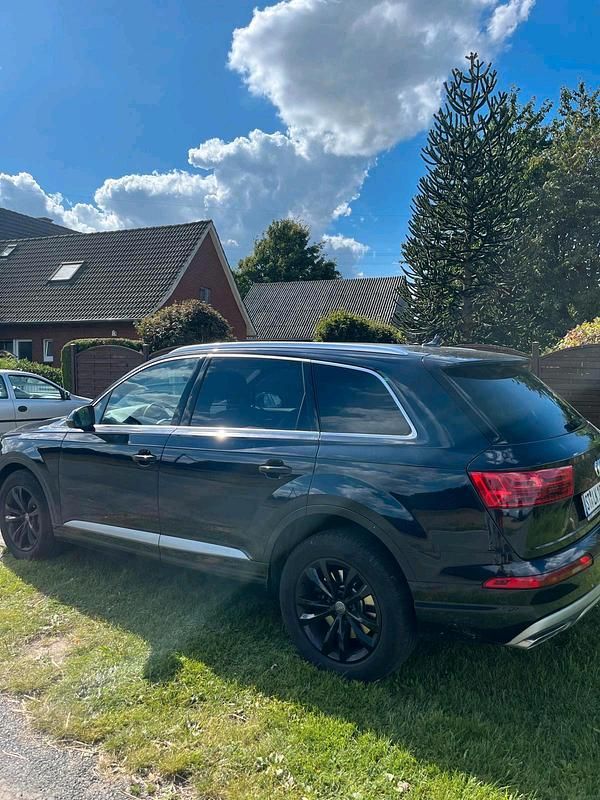 Blau Gebraucht 2017 Audi Q7 SUV | 22.500 € - Bild 1/4