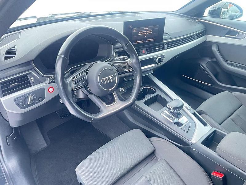 Gebraucht Audi A4 Competition 163 PS (119 kW) 2022 Schwarz Kombi