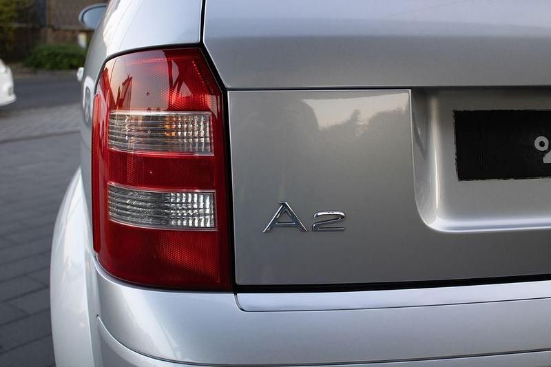 Silber Gebraucht 2005 Audi A2 Kleinwagen | 11.000 € - Bild 1/4