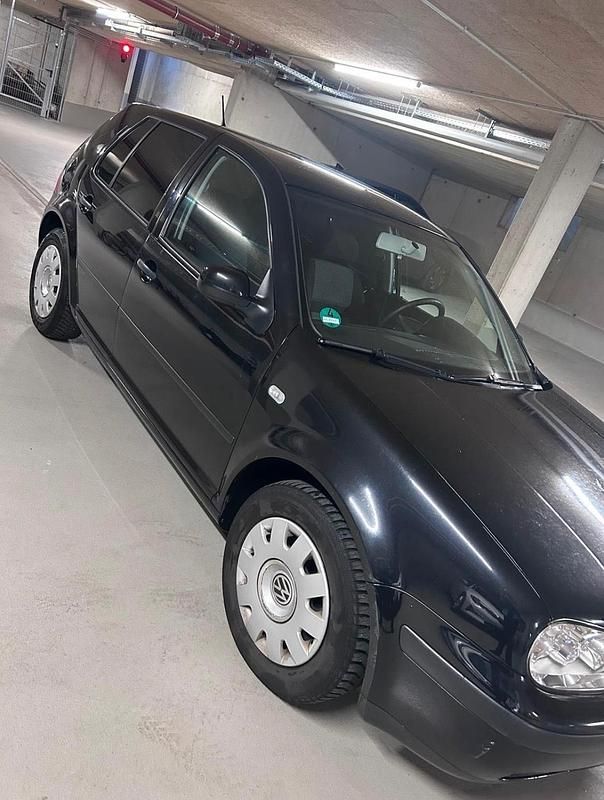 Gebraucht VW Golf IV 75 PS (55 kW) 2003 Schwarz Kleinwagen