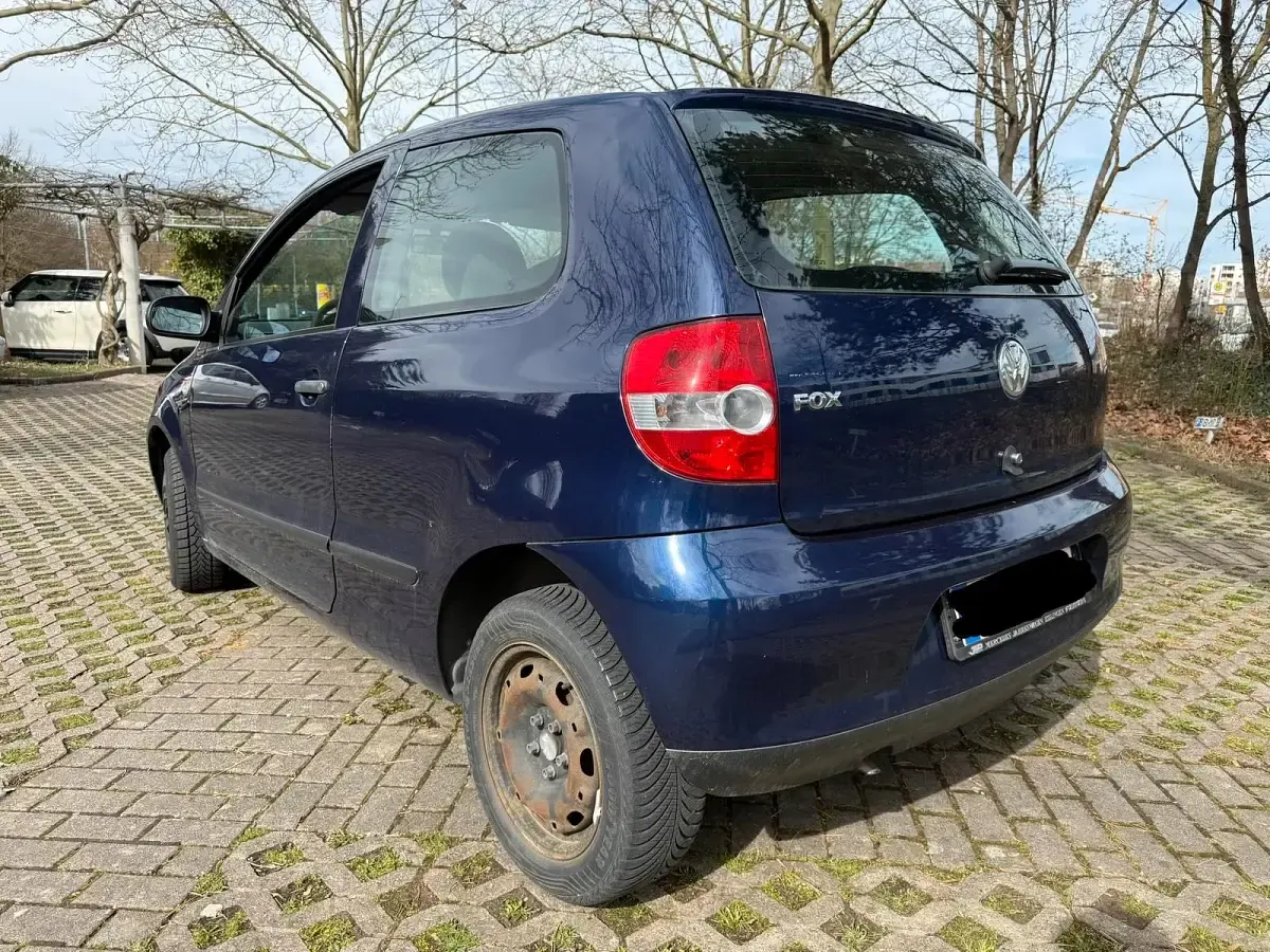 Usata VW Fox 55 CV (40 kW) 2007 Blu Utilitaria