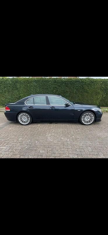 Blau Gebraucht 2002 BMW 735 Limousine | 2.980 € (Superpreis) - Bild 1/4