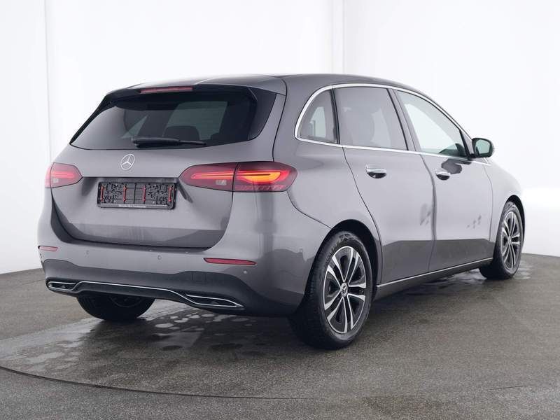 Gebraucht Mercedes B220 Progressive 190 PS (139 kW) 2023 Metalliclack mountaingrau Van / Kleinbus