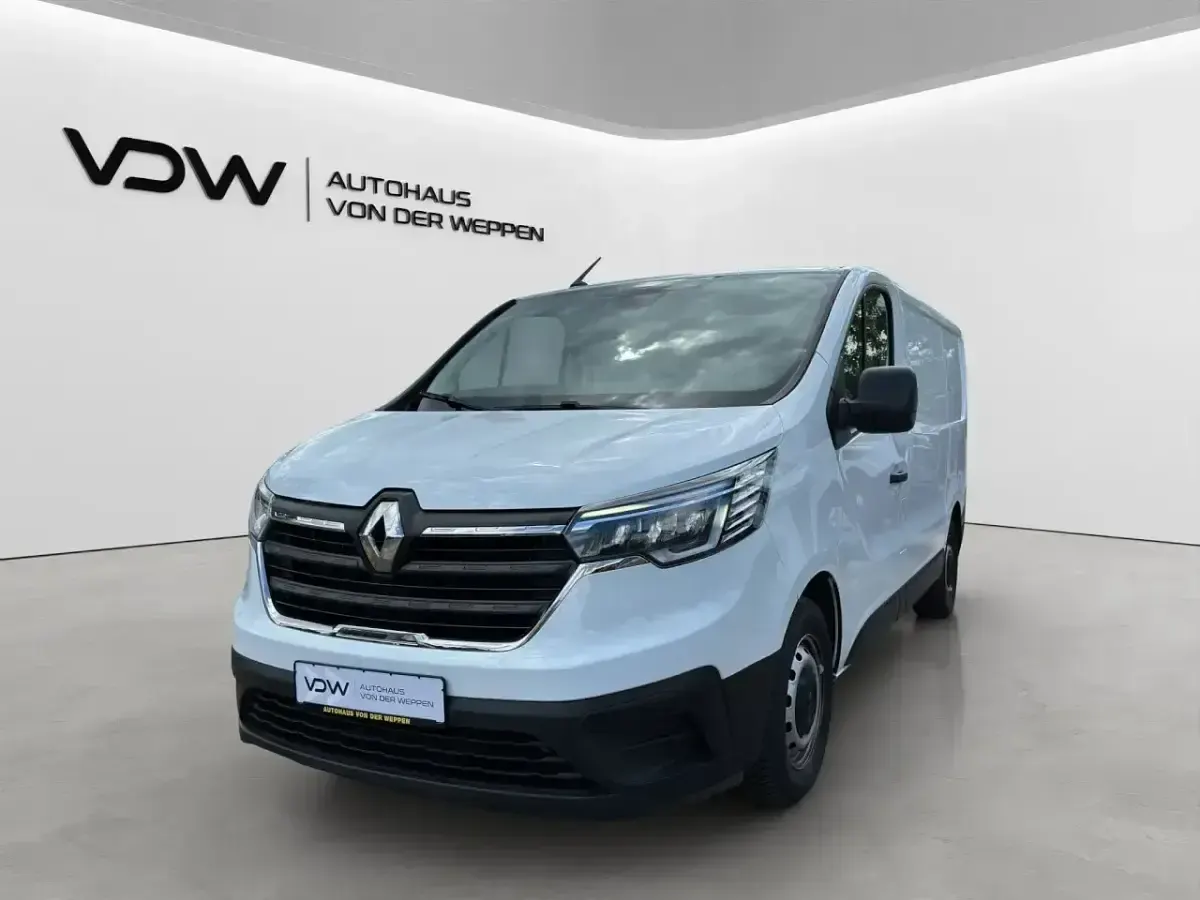 Gebraucht Renault Trafic Komfort 131 PS (96 kW) 2022 Van / Kleinbus