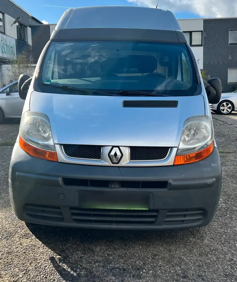 Brugt Renault Trafic 101 HK (74 kW) 2005 Sølv MPV