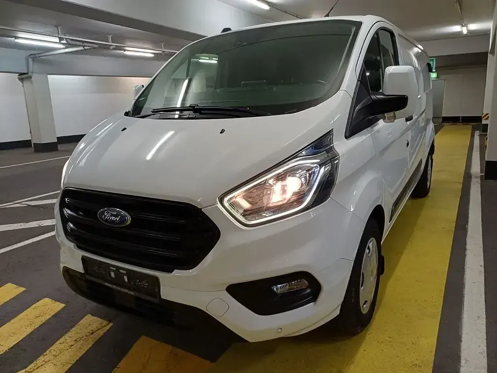 Gebraucht Ford Transit Custom 131 PS (96 kW) 2021 Frozen white Van / Kleinbus