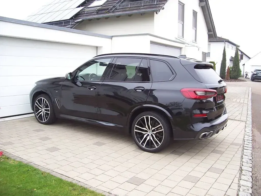 Gebraucht BMW X5 Performance 400 PS (294 kW) 2019 Saphirschwarzmetallic SUV