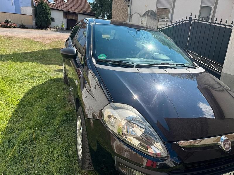 Schwarz Gebraucht 2010 Fiat Punto Evo Kleinwagen | 2.800 € (Guter Preis) - Bild 1/4