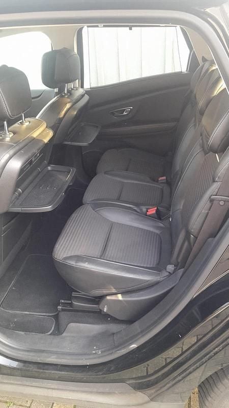 Gebraucht Renault Scénic IV 130 PS (95 kW) 2017 Schwarz Van / Kleinbus