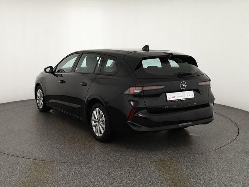 Gebraucht Opel Astra Enjoy 131 PS (96 kW) 2023 Schwarz Kombi