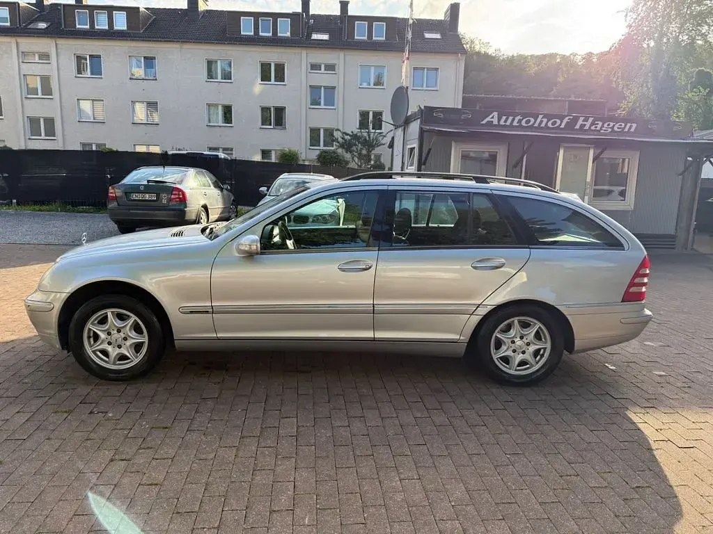 Gebraucht Mercedes C200 163 PS (119 kW) 2003 Grau Limousine