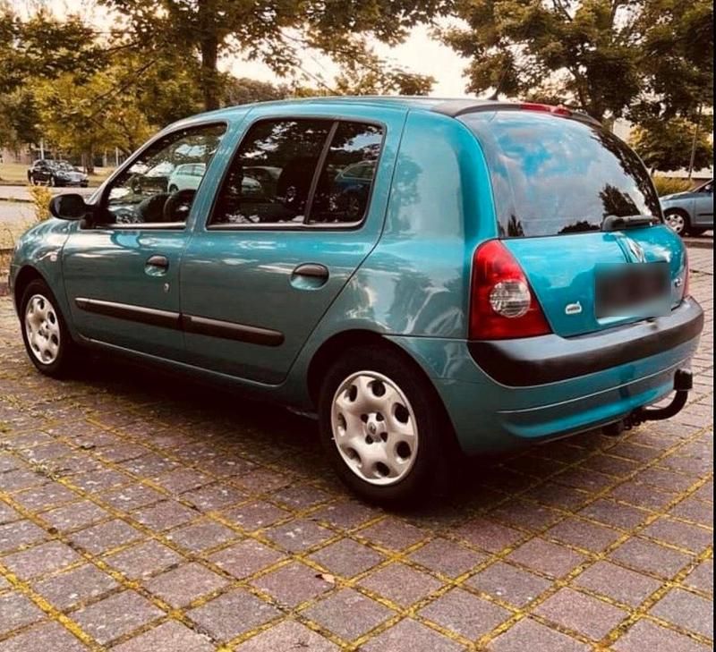 Gebraucht Renault Clio II 75 PS (55 kW) 2005 Grün Kleinwagen