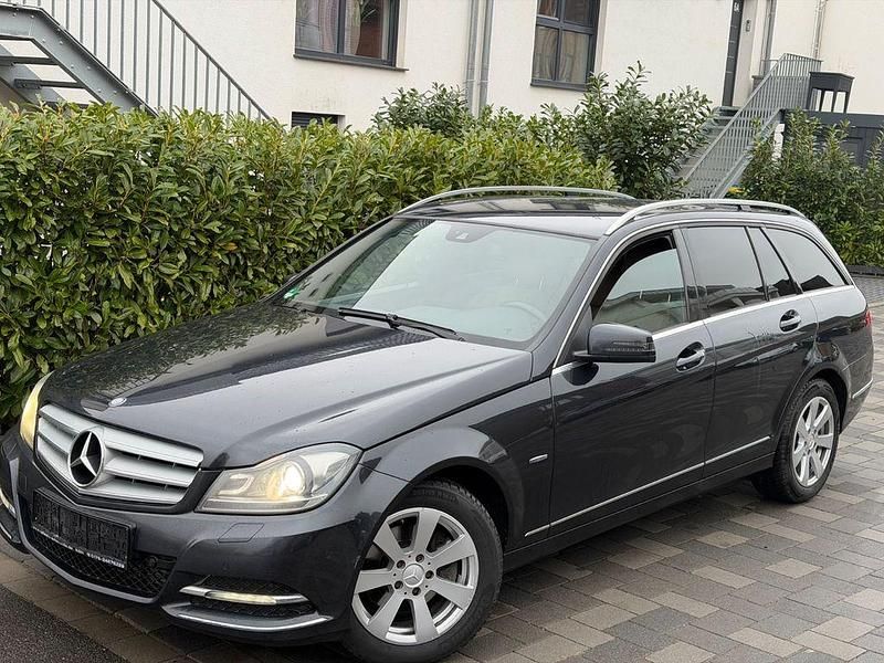 Schwarz Gebraucht 2012 Mercedes C220 Kombi | 4.770 € (Teuer) - Bild 1/4