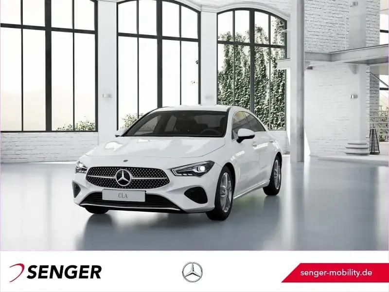 Weiß Gebraucht 2024 Mercedes CLA180 Progressive Limousine | 32.490 € (Fairer Preis) - Bild 1/1