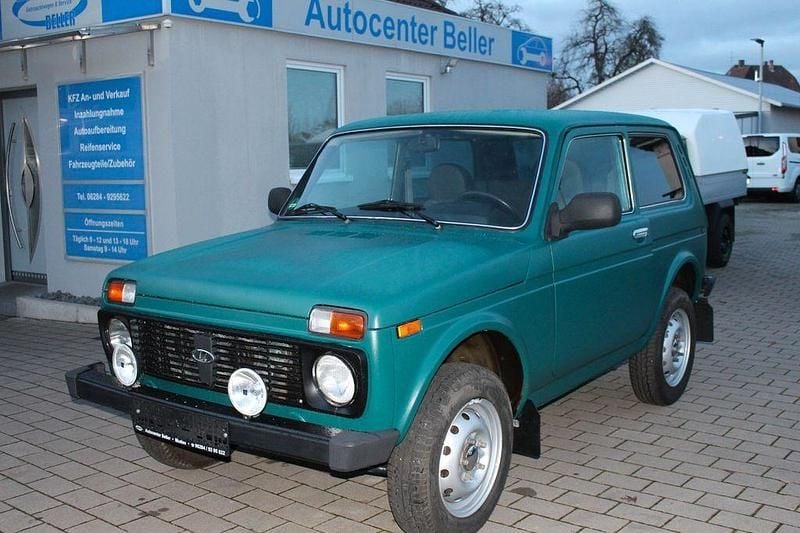 Gebraucht Lada niva 83 PS (61 kW) 2012 Grün SUV
