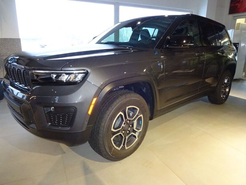 Baltic grey / dach schwarz Gebraucht 2024 Jeep Grand Cherokee Trailhawk SUV | 79.990 € (Fairer Preis) - Bild 1/4