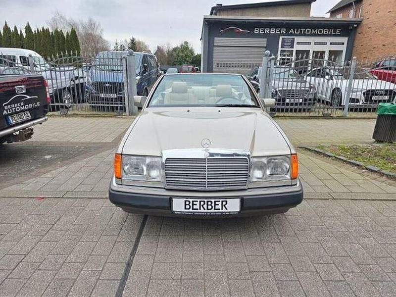 Second-hand Mercedes E320 220 CP (161 kW) 1993 Argintiu Cabrio