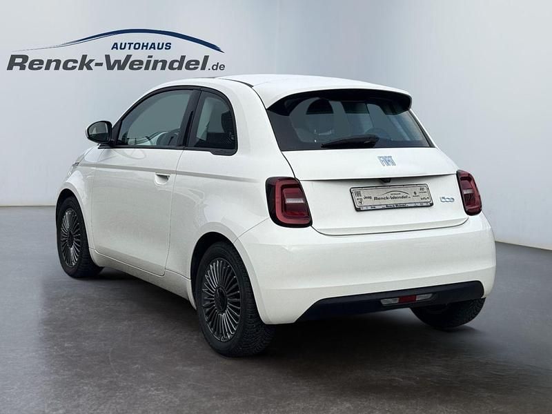 Gebraucht Fiat 500e Icon 86 kW (118 PS) 2022 Weiß Kleinwagen