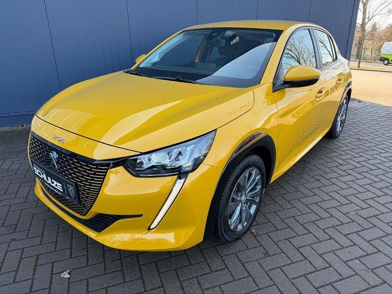Gebraucht Peugeot e-208 Active 100 kW (136 PS) 2021 Gelb Kleinwagen
