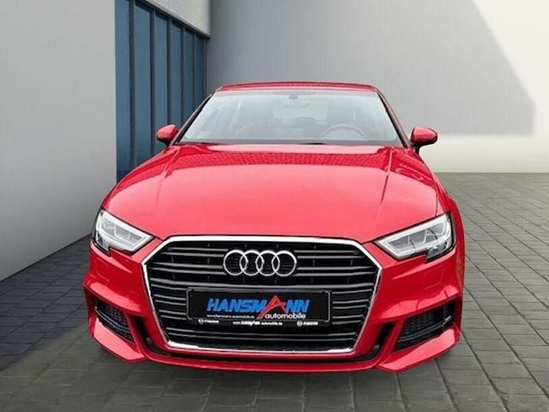 Gebraucht Audi A3 Design 150 PS (110 kW) 2018 Rot Limousine