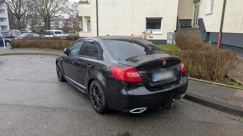 Gebraucht Suzuki Kizashi Sport 178 PS (130 kW) 2011 Schwarz Limousine
