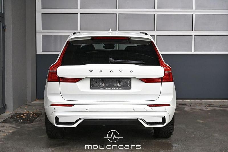 Gebraucht Volvo XC60 R-Design 197 PS (144 kW) 2022 Weiß SUV