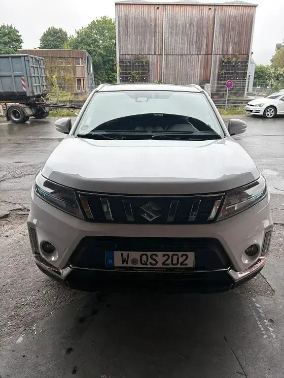 Gebraucht Suzuki Vitara Comfort 129 PS (94 kW) 2022 Weiß SUV