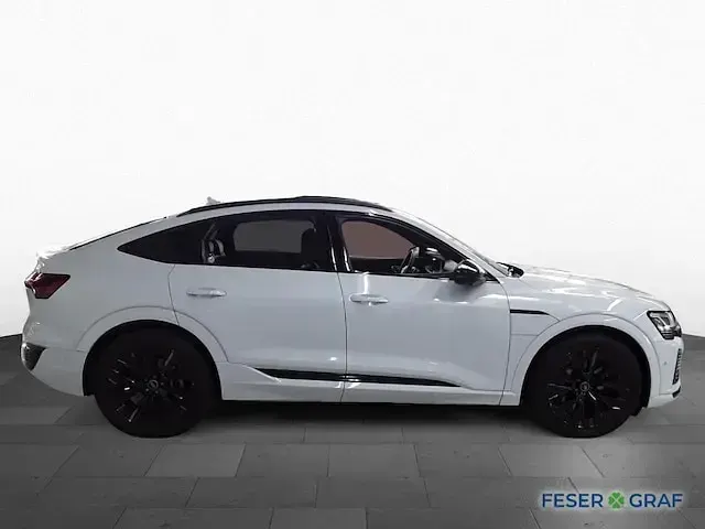 Gebraucht Audi Q8 Sportback e-tron S-Line 300 kW (408 PS) 2024 Gletscherweiß metallic SUV