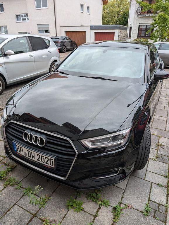 Schwarz Gebraucht 2018 Audi A3 Design Limousine | 18.500 € (Fairer Preis) - Bild 1/4