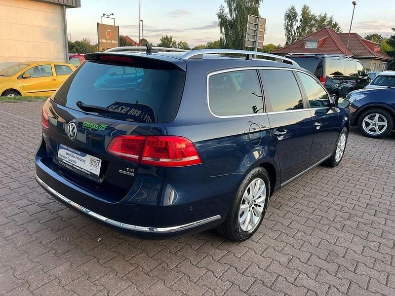 Gebraucht VW Passat Edition 150 PS (110 kW) 2014 Blau Kombi