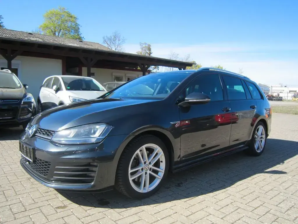 Gebraucht VW Golf VII GTD 184 PS (135 kW) 2016 Carbon steel grey metallic Kombi