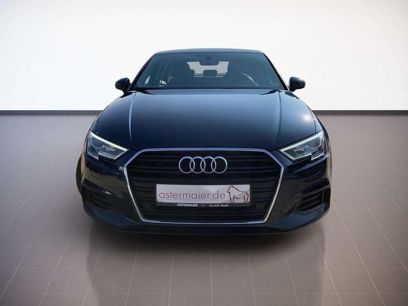 Gebraucht Audi A3 Design 116 PS (85 kW) 2018 Blau Limousine