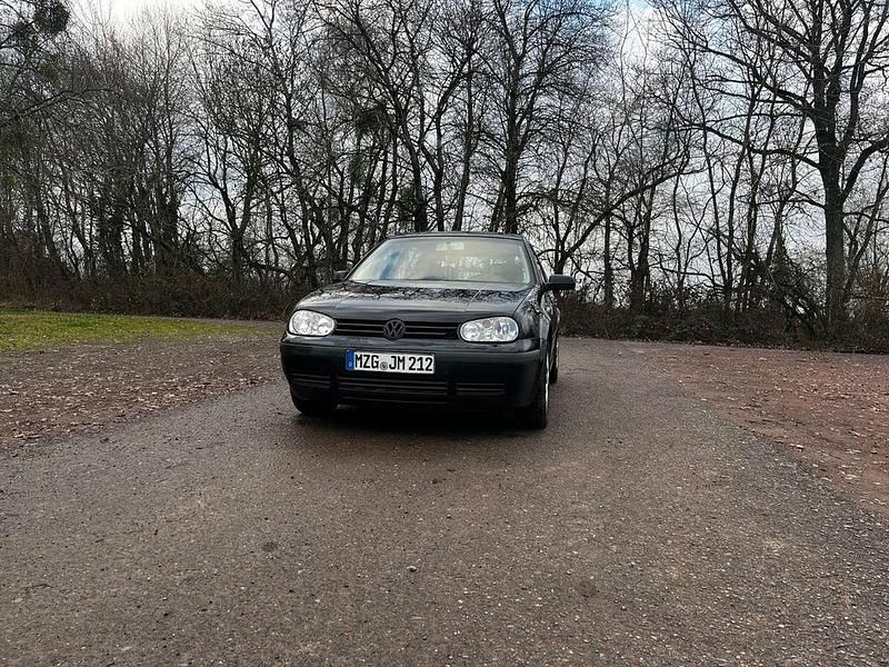 Gebraucht VW Golf IV 101 PS (74 kW) 2003 Schwarz Limousine