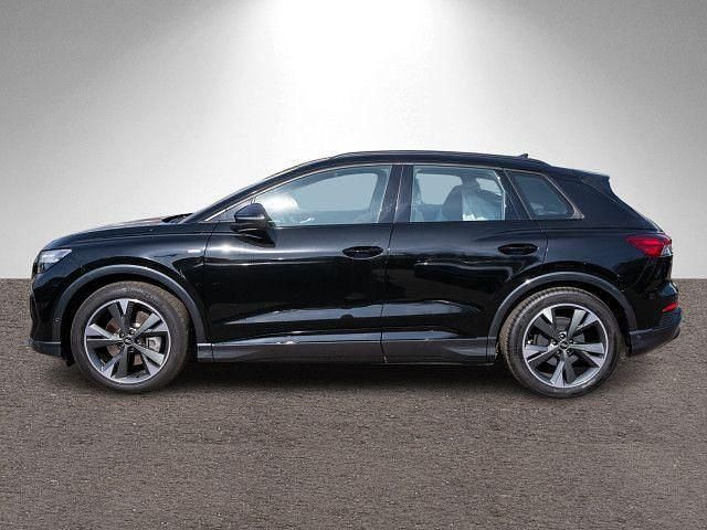 Gebraucht Audi Q4 e-tron S-Line 150 kW (204 PS) 2022 Mythosschwarz metallic SUV