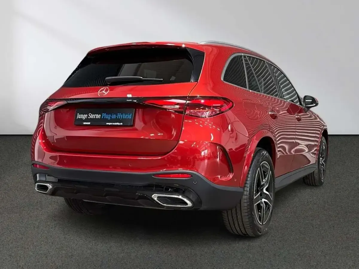 Gebraucht Mercedes GLC300 AMG 204 PS (150 kW) 2023 Manufaktur lack manufaktur hya SUV