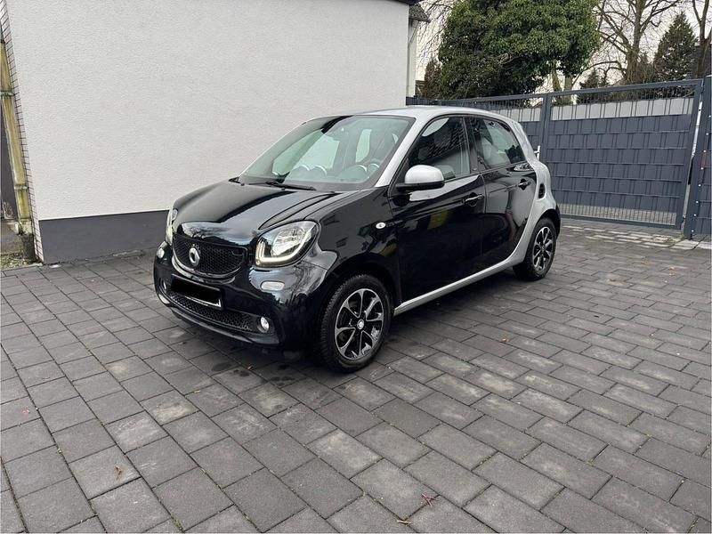 Gebraucht Smart ForFour Passion 71 PS (52 kW) 2014 Schwarz Kleinwagen