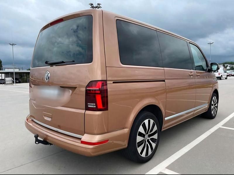 Gebraucht VW Multivan 199 PS (146 kW) 2019 Braun Van / Kleinbus