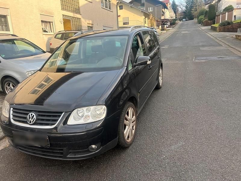 Schwarz Gebraucht 2006 VW Touran Van / Kleinbus | 950 € (Superpreis) - Bild 1/4