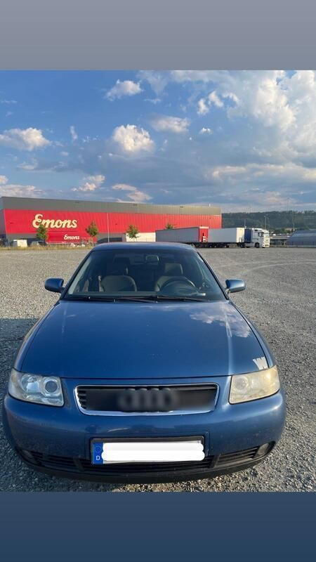 Blau Gebraucht 2002 Audi A3 Kleinwagen | 1.000 € (Fairer Preis) - Bild 1/4