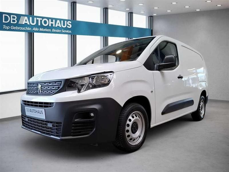 Weiß Gebraucht 2021 Peugeot Partner Premium Van / Kleinbus | 12.450 € (Guter Preis) - Bild 1/4