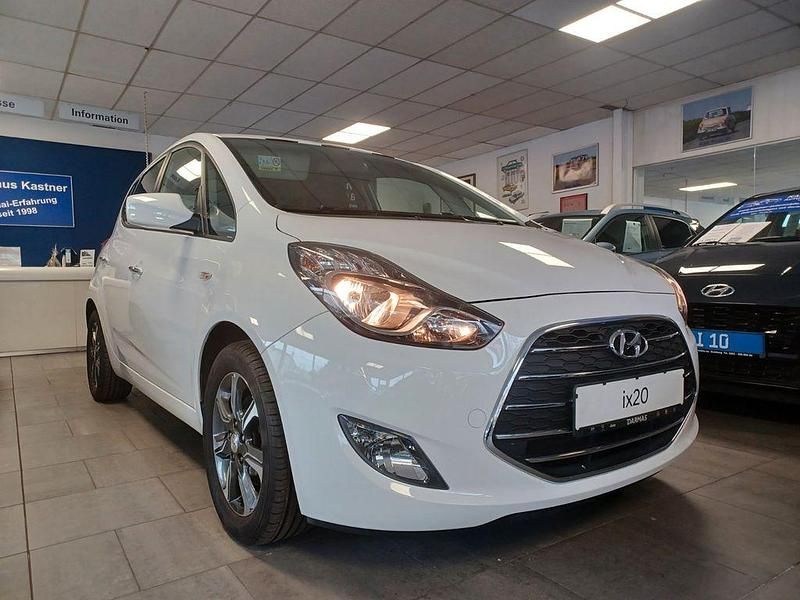 Gebraucht Hyundai ix20 YES! 90 PS (66 kW) 2017 Weiß Kleinwagen