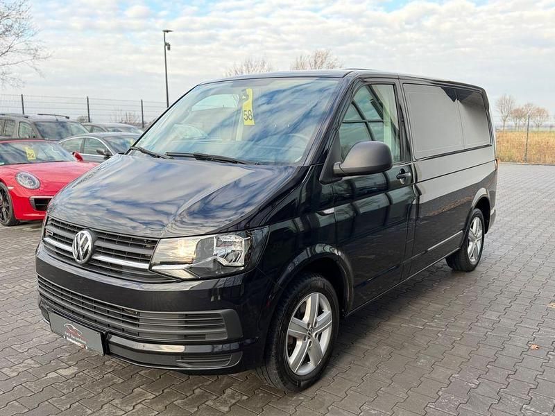 Schwarz Gebraucht 2017 VW Multivan Van | 33.950 € (Superpreis) - Bild 1/4