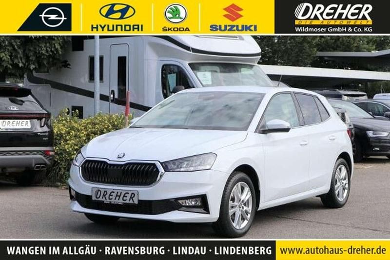 Moonweiss metallic Gebraucht 2024 Skoda Fabia Selection Kleinwagen | 19.980 € (Fairer Preis) - Bild 1/3