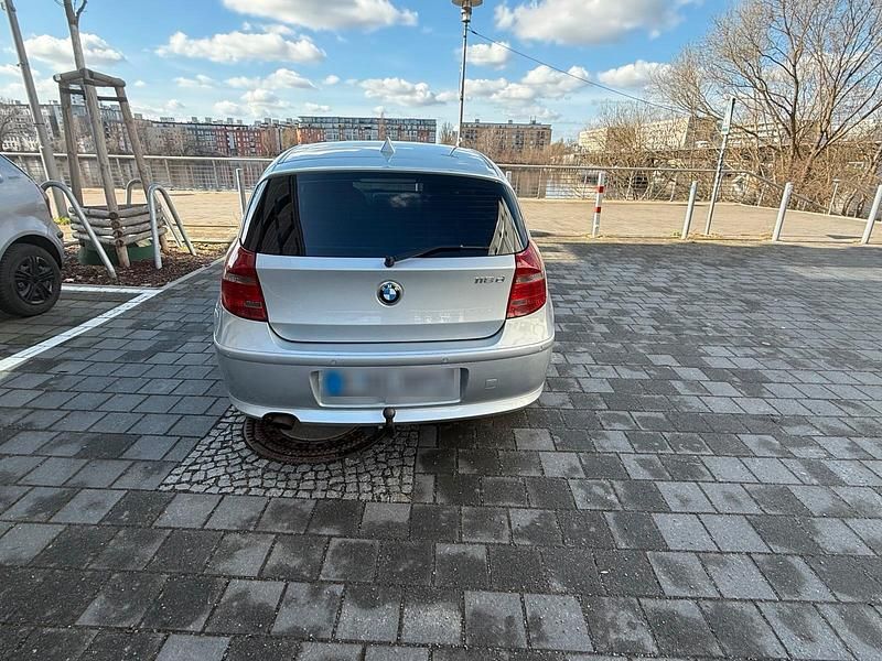 Gebraucht BMW 118 143 PS (105 kW) 2010 Silber Kleinwagen