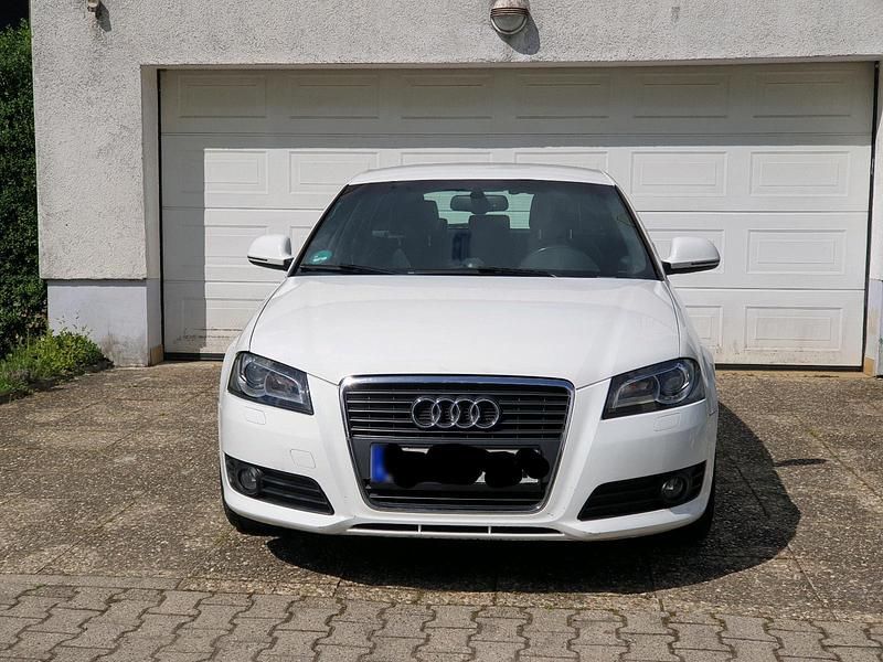 Gebraucht Audi A3 S-Line 120 PS (88 kW) 2010 Weiß Kleinwagen